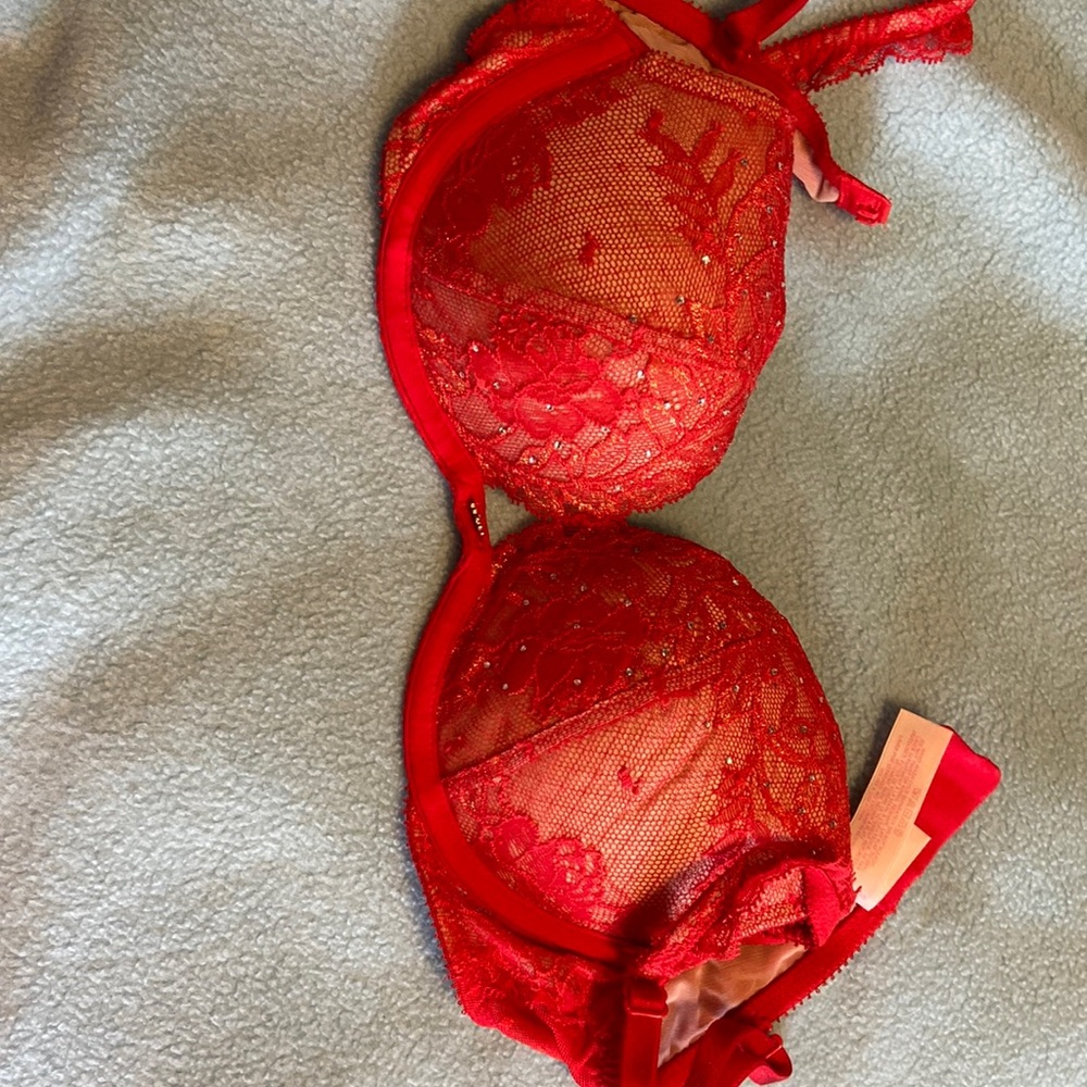 Victoria secret lace red bra with silver small sequence